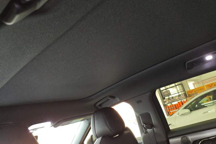 Used VOYAH FREE 2025 318 259 km All-Wheel-Drive Exploration Edition