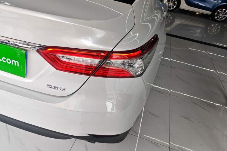 Used Toyota Camry 2018 2.5G Luxury Edition Right Rear Taillight