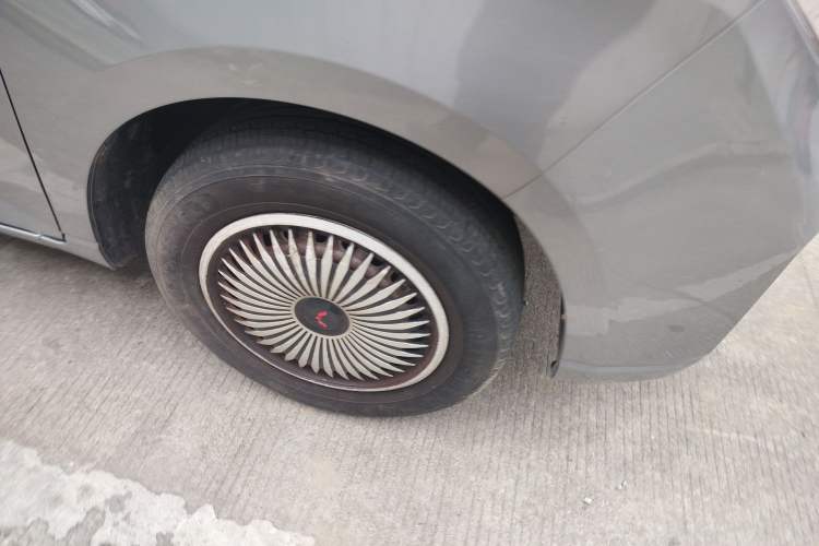 Used Wuling Zhengcheng 2022 2.0L Manual Entrepreneurial Version Right Front Wheel Hub