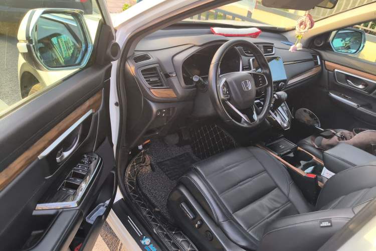 Used Honda CR-V 2017 240TURBO CVT Front-Wheel Drive Fashion Edition
