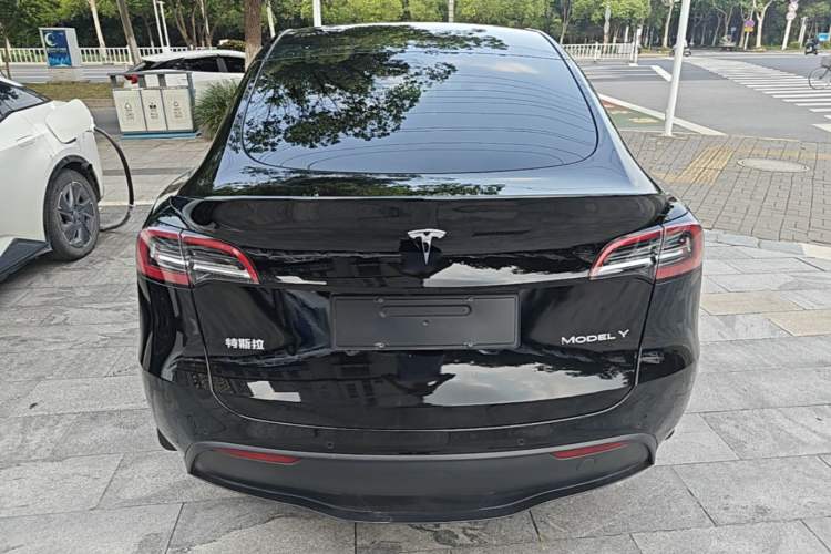 Used Tesla Model Y 2023 Rear-Wheel-Drive Version