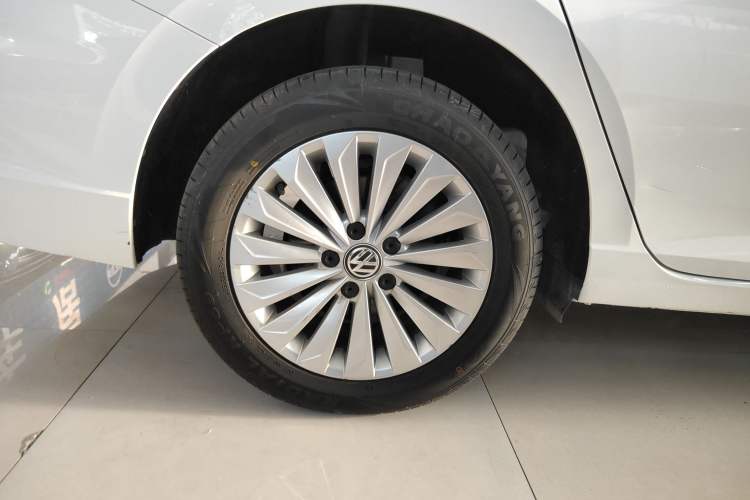 Used Volkswagen Lavida 2019 1.5L Automatic Comfort Edition China VI Standard Right Rear Wheel Hub