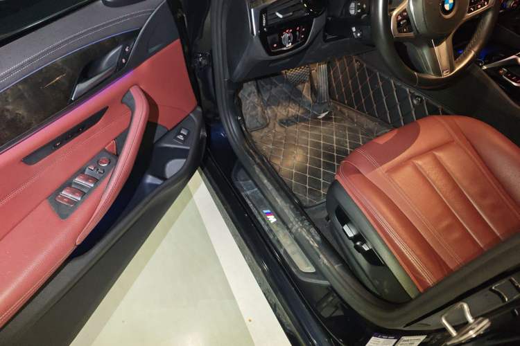 Used BMW 5 Series 2020 530Li Leading Model M Sport Package Driver Seat