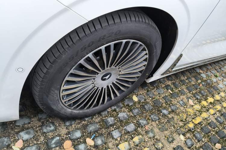 Used VOYAH Dream 2025 PHEV Four-Wheel-Drive Flagship Kunpeng Edition