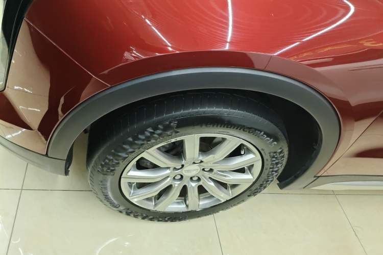 Used Cadillac XT4 2018 28T Two-Wheel Drive Leading Version Exterior 4