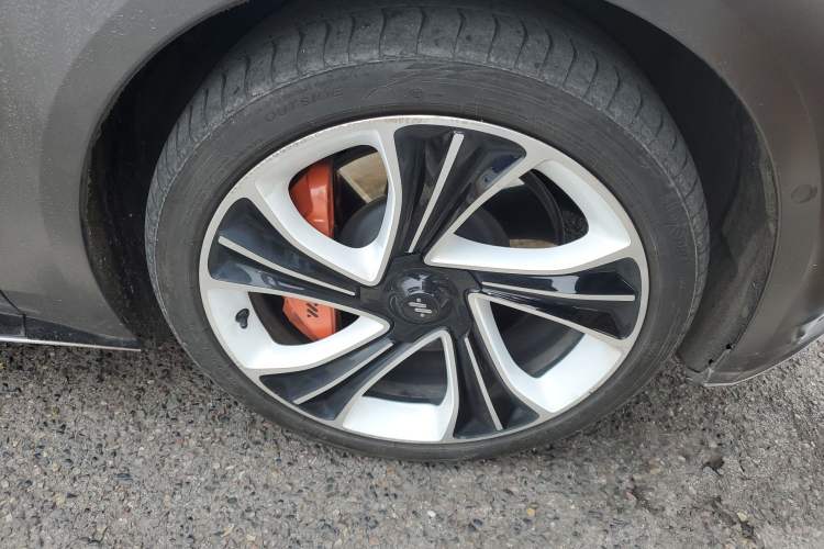 Used IM L7 2022 Pro Model Right Front Wheel Hub