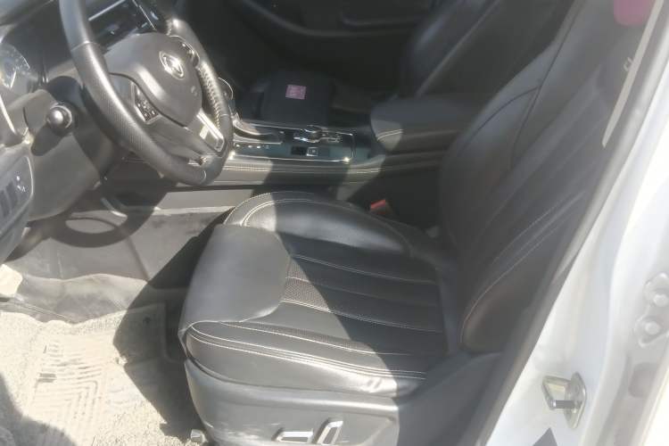 Used Dongfeng Fengon 580 2017 1.5T CVT Smart Style Model Left Front Seat