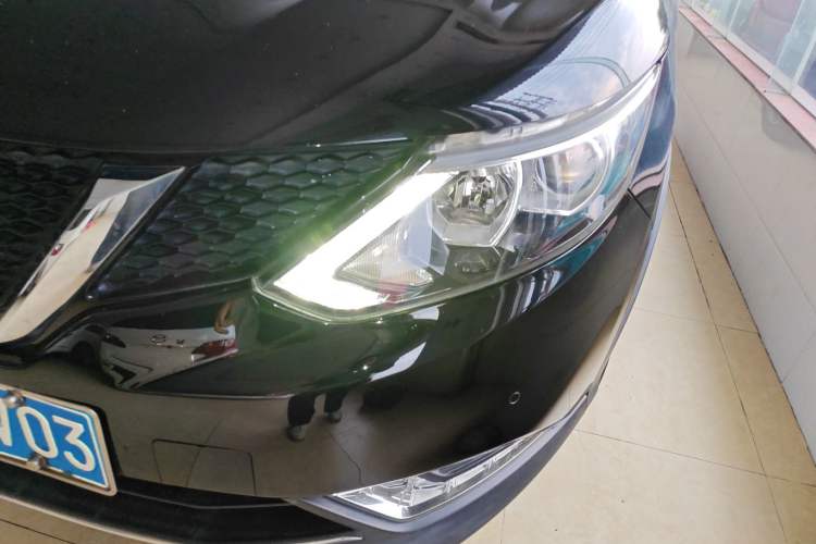 Used Nissan Qashqai 2017 2.0L CVT Luxury Edition China V Standard Left Front Headlight