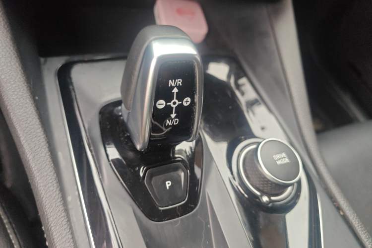 Used Lynk & Co 03 2021 1.5TD DCT JingPlus Gear Lever