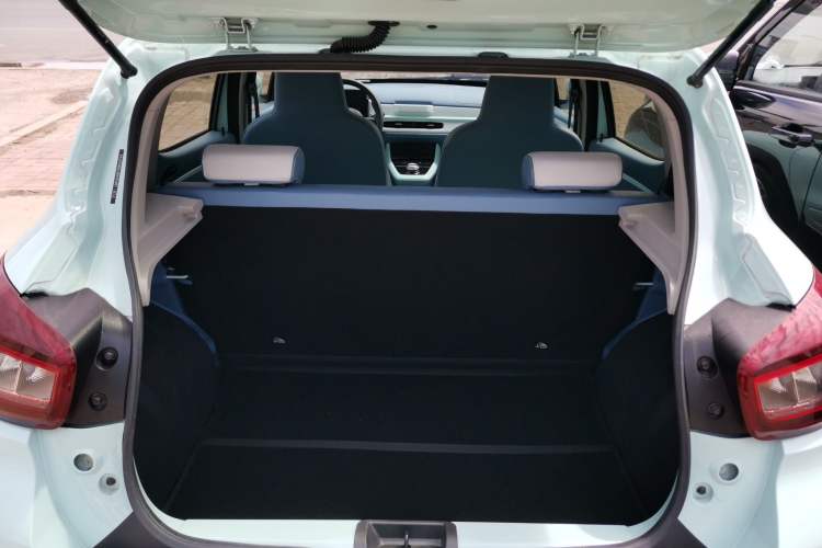 Used Dongfeng NAMMI BOX 2022 Chasing Wind Edition 331 km Standard Model Trunk