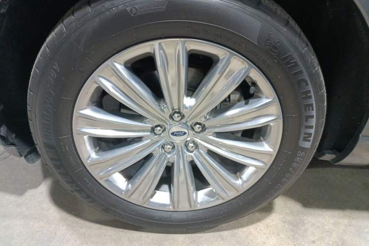 Used Ford Explorer 2020 EcoBoost 285 4x4 Titanium Edition 7-Seater