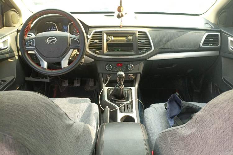 Used Zxauto Terralord 2021 2.5T New Commercial Version Diesel Two-Wheel Drive Big Double Cab JE4D25Q6A Center Console