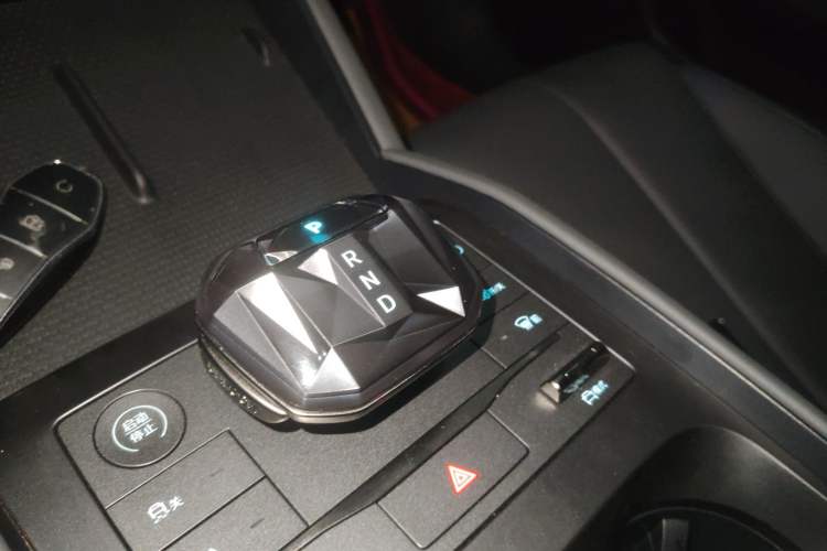 Used BYD Qin L 2024 DM-i 80KM Beyond Model Gear Lever