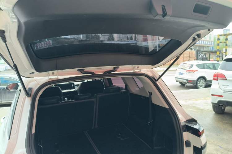 Used Baojun RM-5 2019 1.5T Manual Elite Version with 24-Hour Online Service 7 Seats