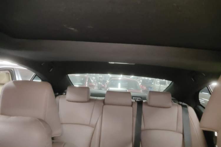 Used Lexus ES 2023 200 Excellence Edition
