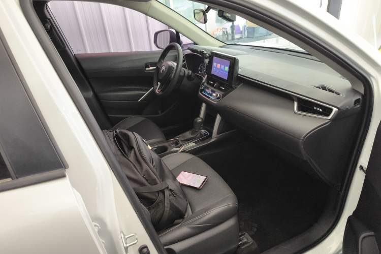 Used Toyota FRONTLANDER 2022 2.0L CVT Luxury Edition Right Front Seat