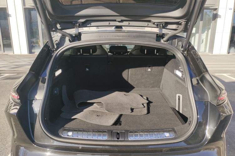 Used Nio ET5T 2023 75 kWh Touring Trunk