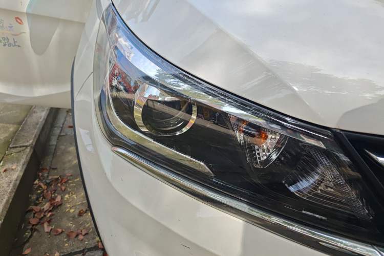 Used Baojun 310W 2017 1.5L Manual Comfort Version China VI Emission Standard Right Front Headlight