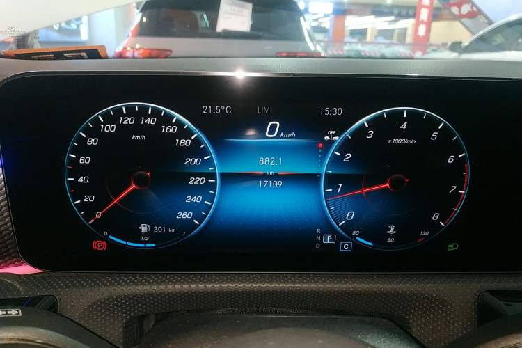 Used Mercedes-Benz A-Class 2022 Revised Version A 200 L Sport Sedan Fashionable Style Instrument Cluster