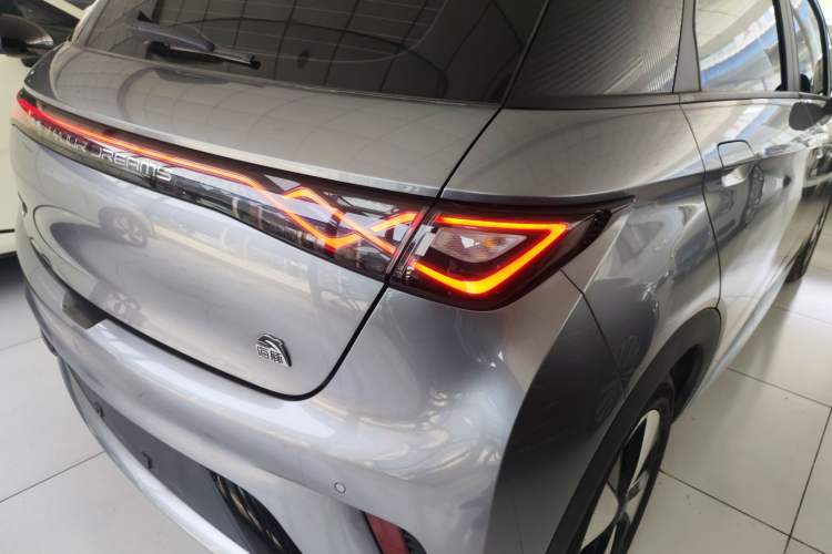 Used BYD Dolphin 2023 420 km Fashion Edition