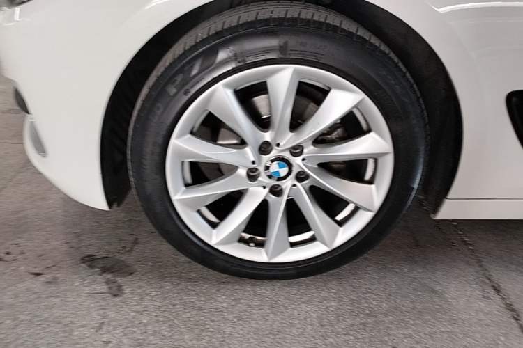 Used BMW 3 Series GT 2018 320i Sport Edition
