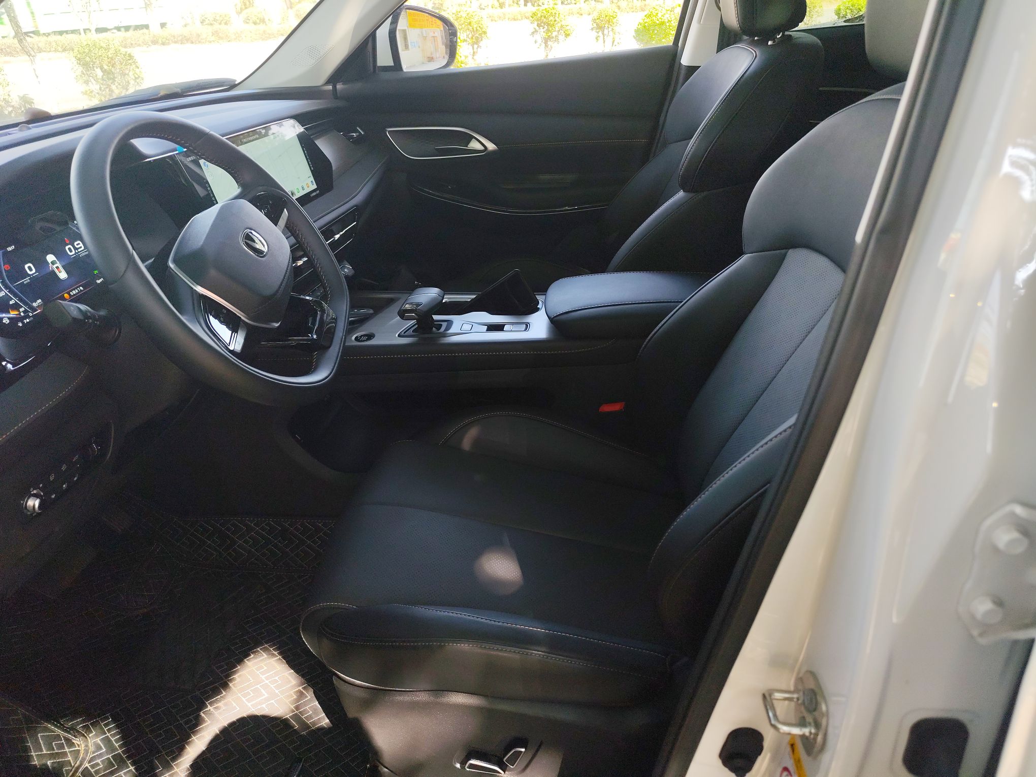 Переднее сиденье в автомобиле