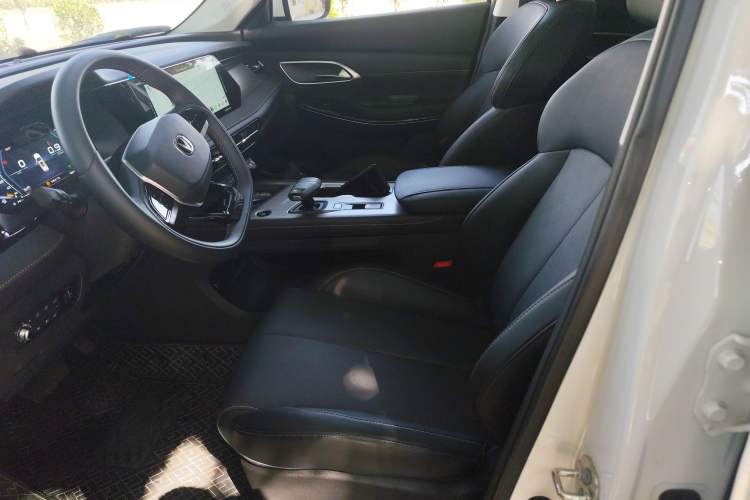 Used CHANGAN X7 PLUS 2024 1.5T Automatic Luxury 7-Seater Left Front Seat