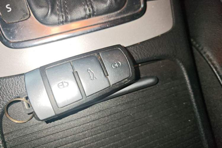 Used Volkswagen Magotan 2012 Revised 1.4 TSI Luxury Version Vehicle Key