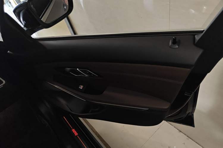 Used BMW i3 2022 eDrive 35 L
