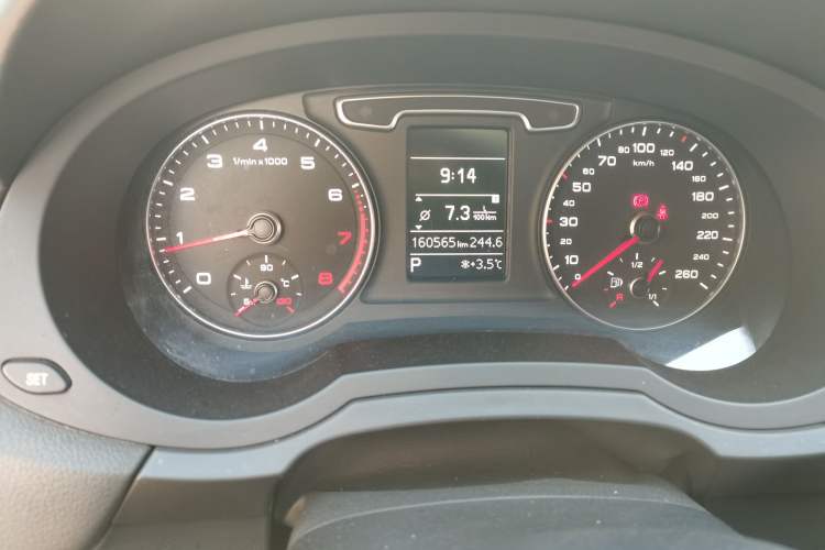 Used Audi Q3 2015 30 TFSI Comfort Model