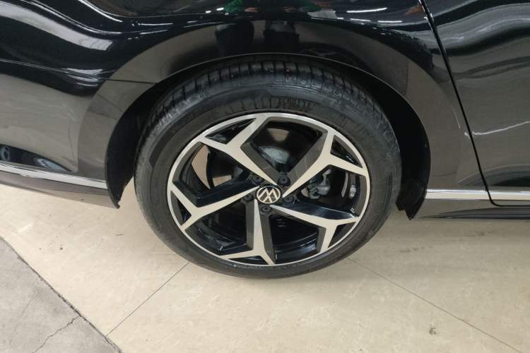 Used Volkswagen Magotan 2023 2 Million Units Commemorative Edition 330TSI DSG Luxury Version
