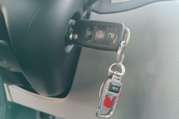 Used Skoda Superb 2012 1.8TSI Automatic Elegant Edition Vehicle Key