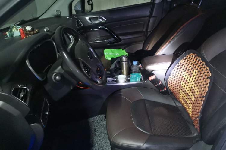 Used GAC Trumpchi GS4 2017 235T G-DCT Two-Wheel Drive Luxury Edition
