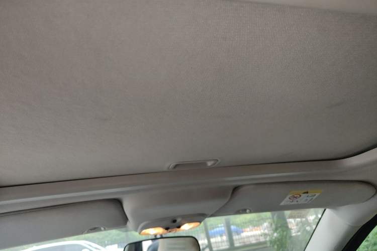 Used Jeep Compass 2013 2.0L two-wheel drive luxury version Headliner