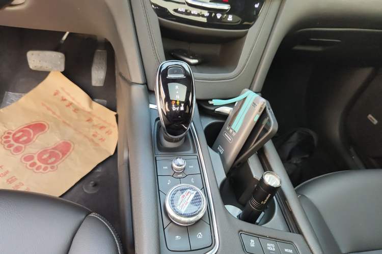 Used Cadillac XT5 2021 28T Luxury Model