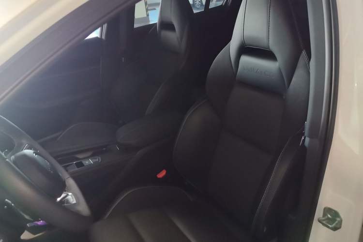 Used Lynk & Co 03 2023 1.5TD DCT JingPro