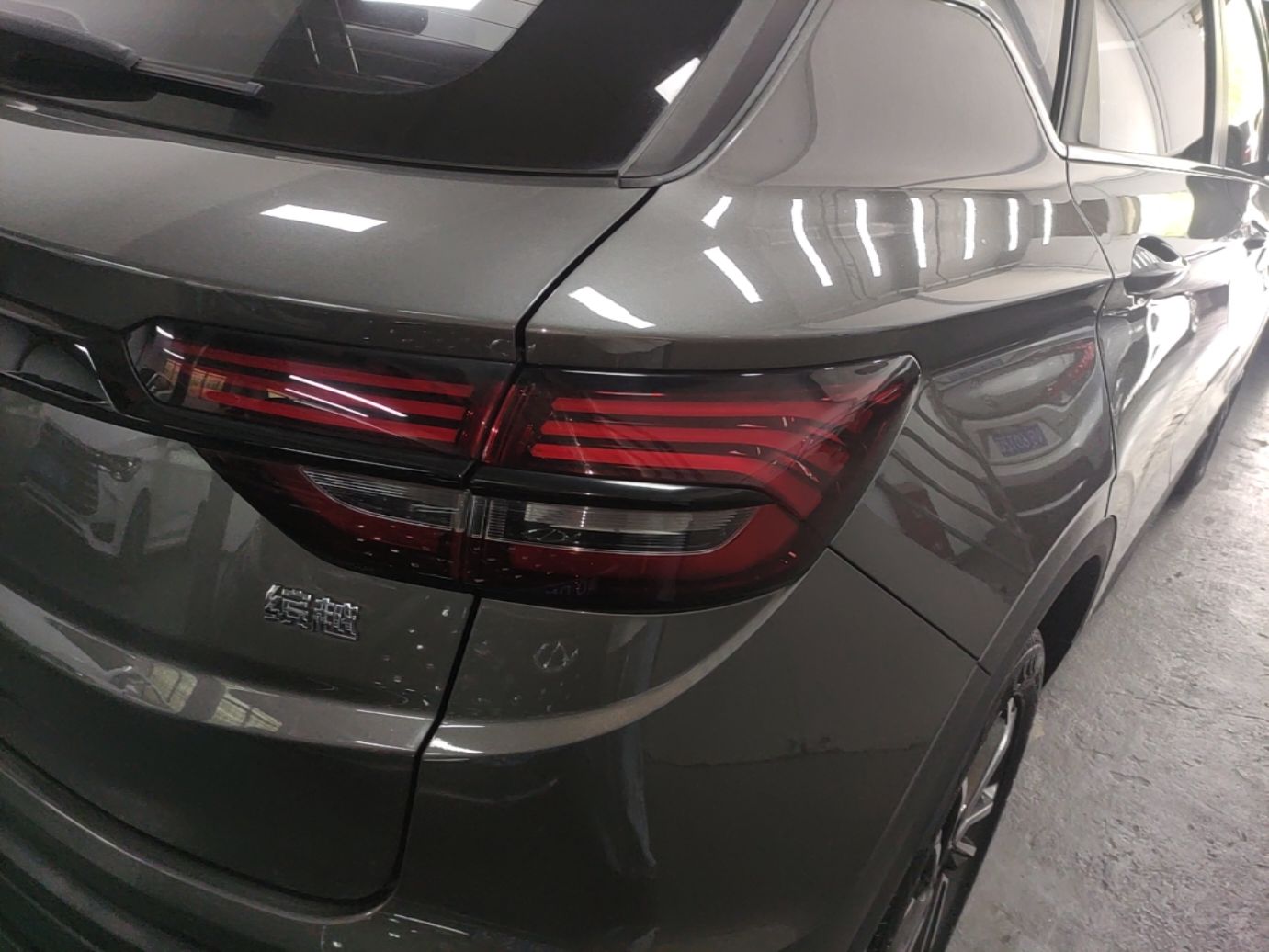 Geely Auto Coolray 2023 1.5T DCT Platinum Edition — снимка 9