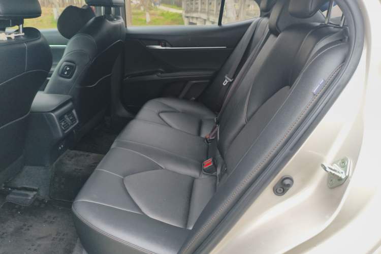 Used Toyota Camry 2019 Revised Version 2.0G Luxury Edition
