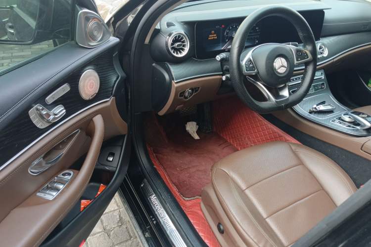 Used Mercedes-Benz E-Class 2018 Facelift E 200 L Sport 4MATIC