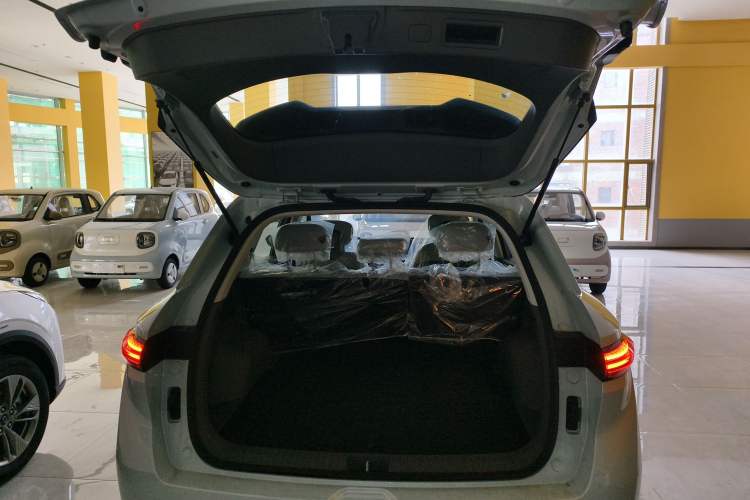 Used Bestune Yueyi 03 2025 445km Joyful Edition