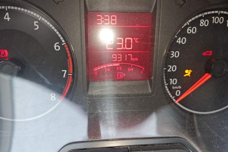 Used Jetta VA3 2019 1.5L Manual Entry-Level Version Odometer Close Up