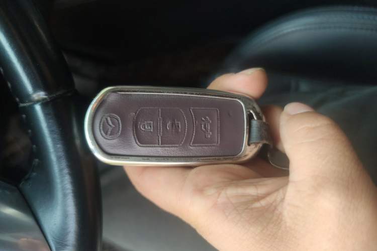 Used Mazda Atenza 2017 2.0L Blue Sky Luxury Edition