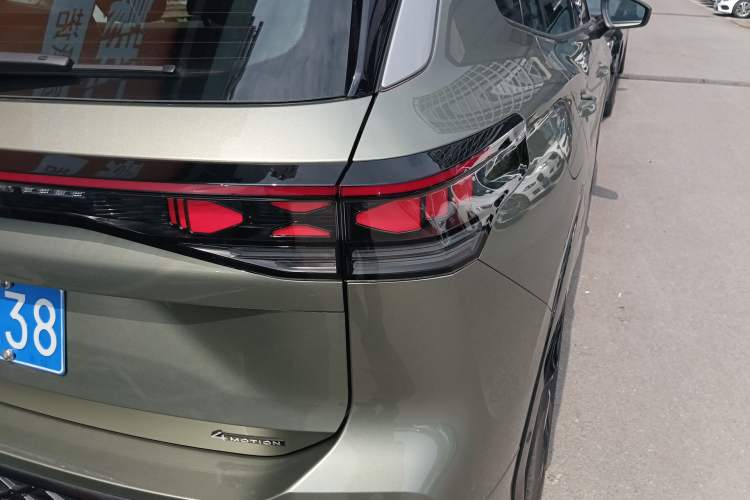 Used Volkswagen Tayron 2025 Tiguan L 380TSI 4Motion Luxury Exterior 3