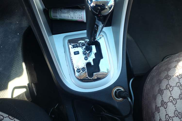 Used Peugeot 307 2010 Sedan 1.6L Automatic Comfort Edition Gear Lever