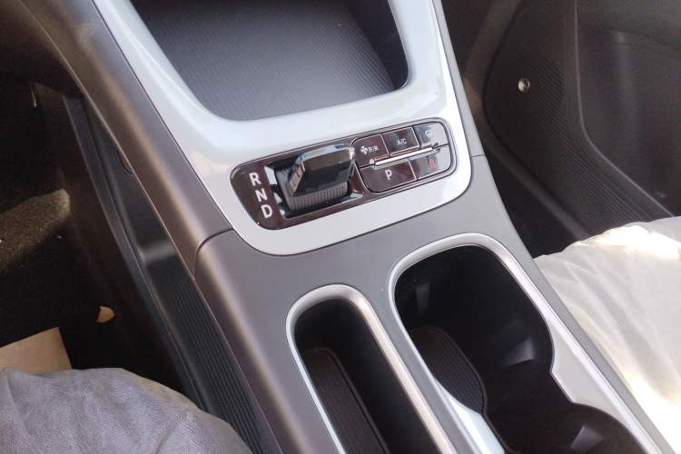 Used Geely Galaxy Geome 2026 Model 410km Carefree Edition Gear Lever