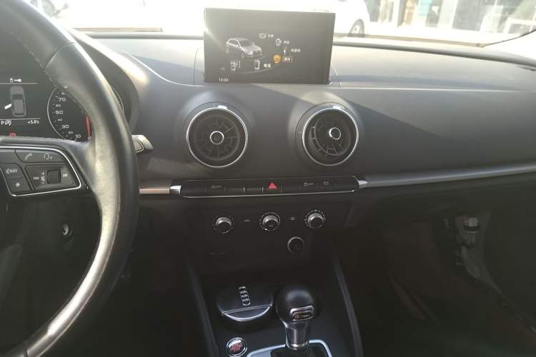 Used Audi A3 2020 Restyled Sportback 35 TFSI Entry-Level China VI Emission Standard
