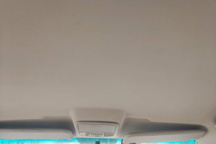 Used Huanghai Jiaolong 2015 2.4L Two-Wheel Drive Gasoline Sport Edition 4G69S4N
