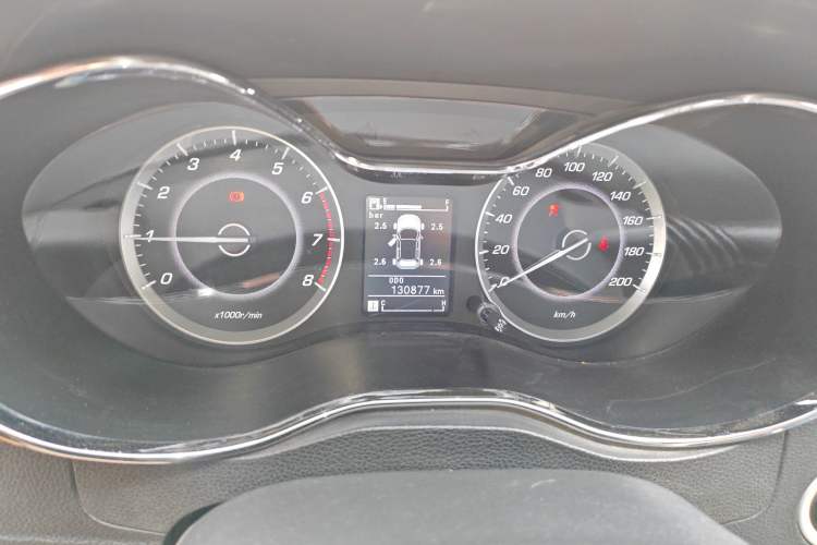 Used Baojun 560 2015 1.8L manual luxury version