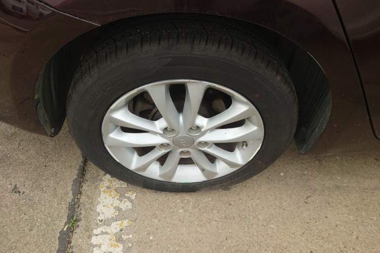 Used Kia K3 2016 1.6L Automatic GL Right Rear Wheel Hub