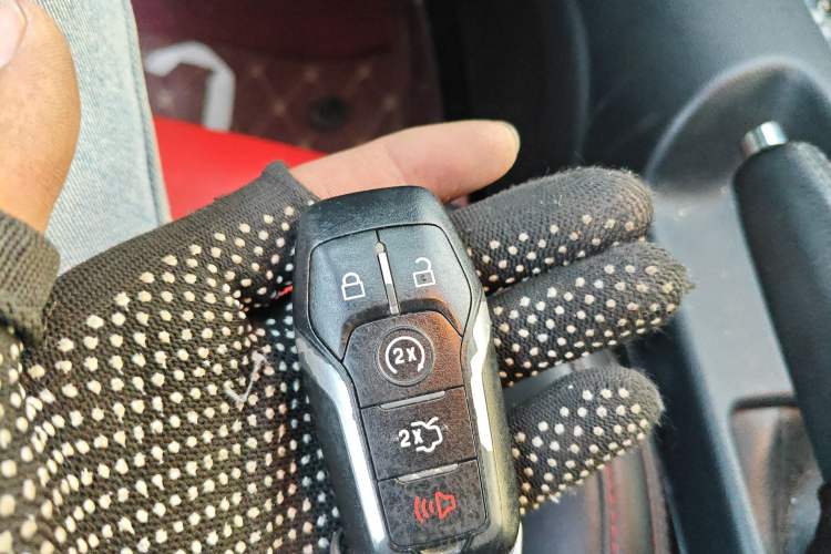 Used Ford Mustang  Vehicle Key